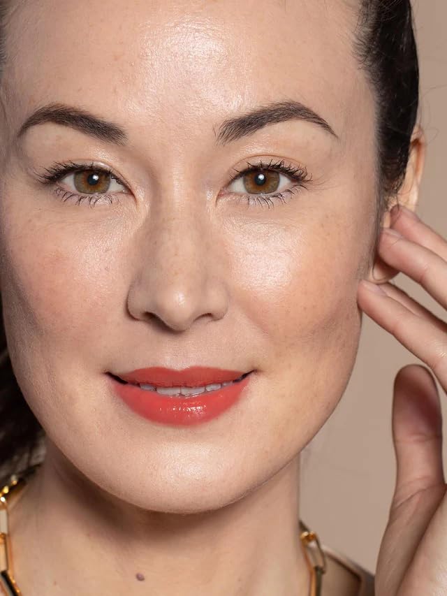 ILIA - Balmy Gloss Tinted Lip Oil | Smoothing Lip Color, Never Sticky | Hydrate, Plump + Moisturize with Hyaluronic Acid | Vegan, Cruelty + Gluten-Free (Saint, 0.14 fl oz | 4.3 ml)