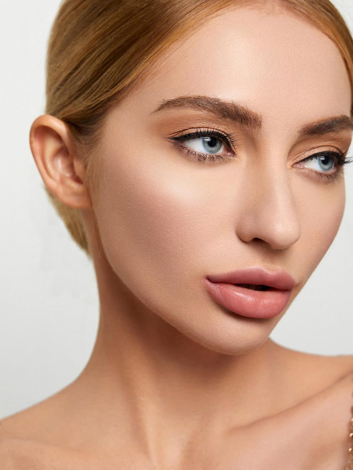 SHEGLAM Baked Glow Setting Powder Oil Control Loose Face Powder Translucent Pore-Less Flawless Smooths Fine Lines Glowy Powder - Translucent