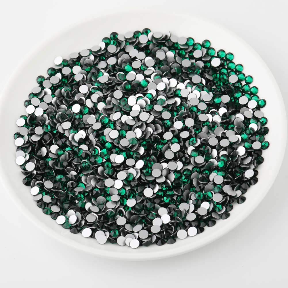 Beadsland 144pcs Flat Back Crystal Rhinestones Round Gems for Nail Art and Craft Glue Fix, Emerald, SS40, 8.4-8.7mm