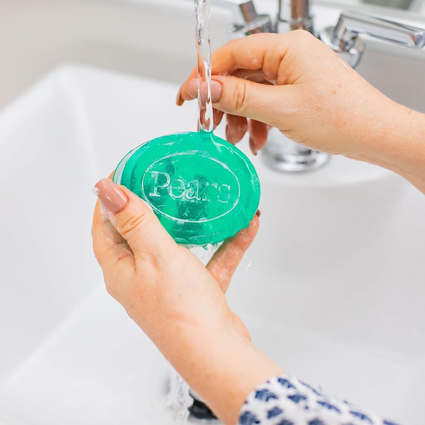 Pears Soap, Pure & Gentle with Lemon Flower Extracts, 3-Pack – Transparent Green Glycerin Soap for Radiant, Glowing Skin, 4.4 Oz Ea