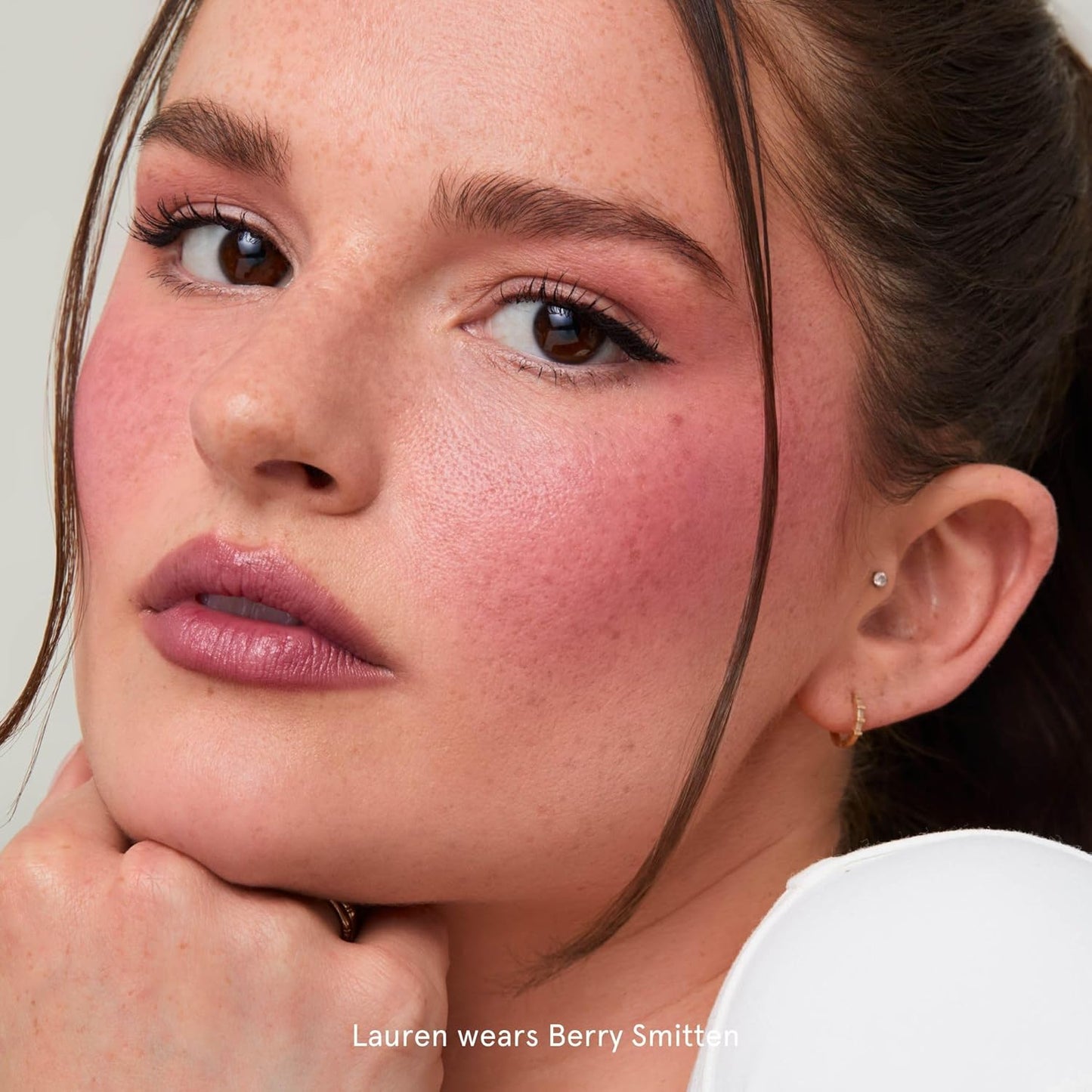 SOSHE Beauty - Blurring Pillow Blush | Featherlight, Cushiony, Cream to Powder Formula | Squalane, Cucumber Seed Extract, Ashwagandha Root | Vegan, Clean, Cruelty-Free (Berry Smitten, Rich Plum)