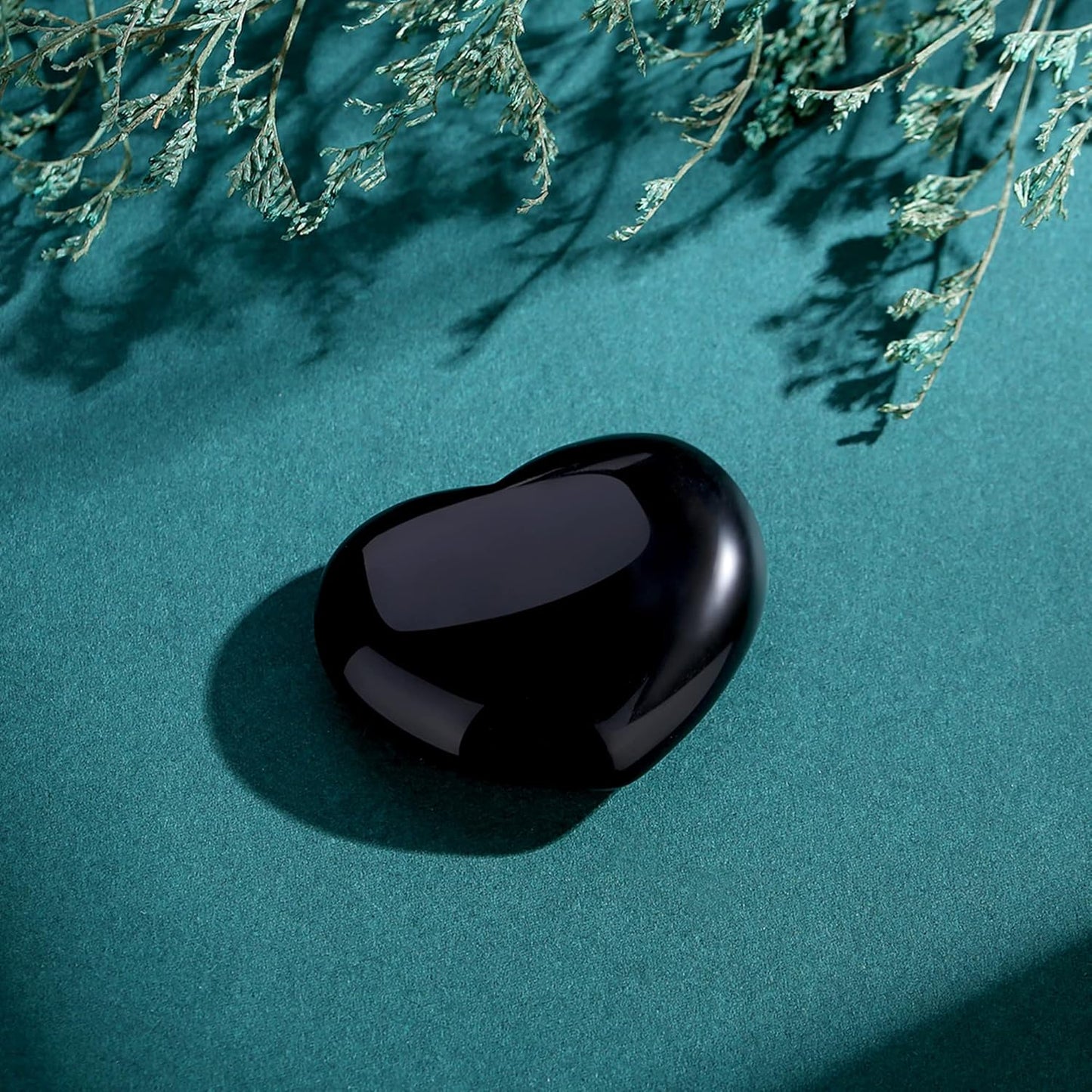 1.8" Large Heart Crystal Stone Black Obsidian Healing Crystals Smooth Gua Sha Meditation Yoga Worry Stones Pockets Gemstone Reiki Energy Balancing Gift Mother's Day Gift