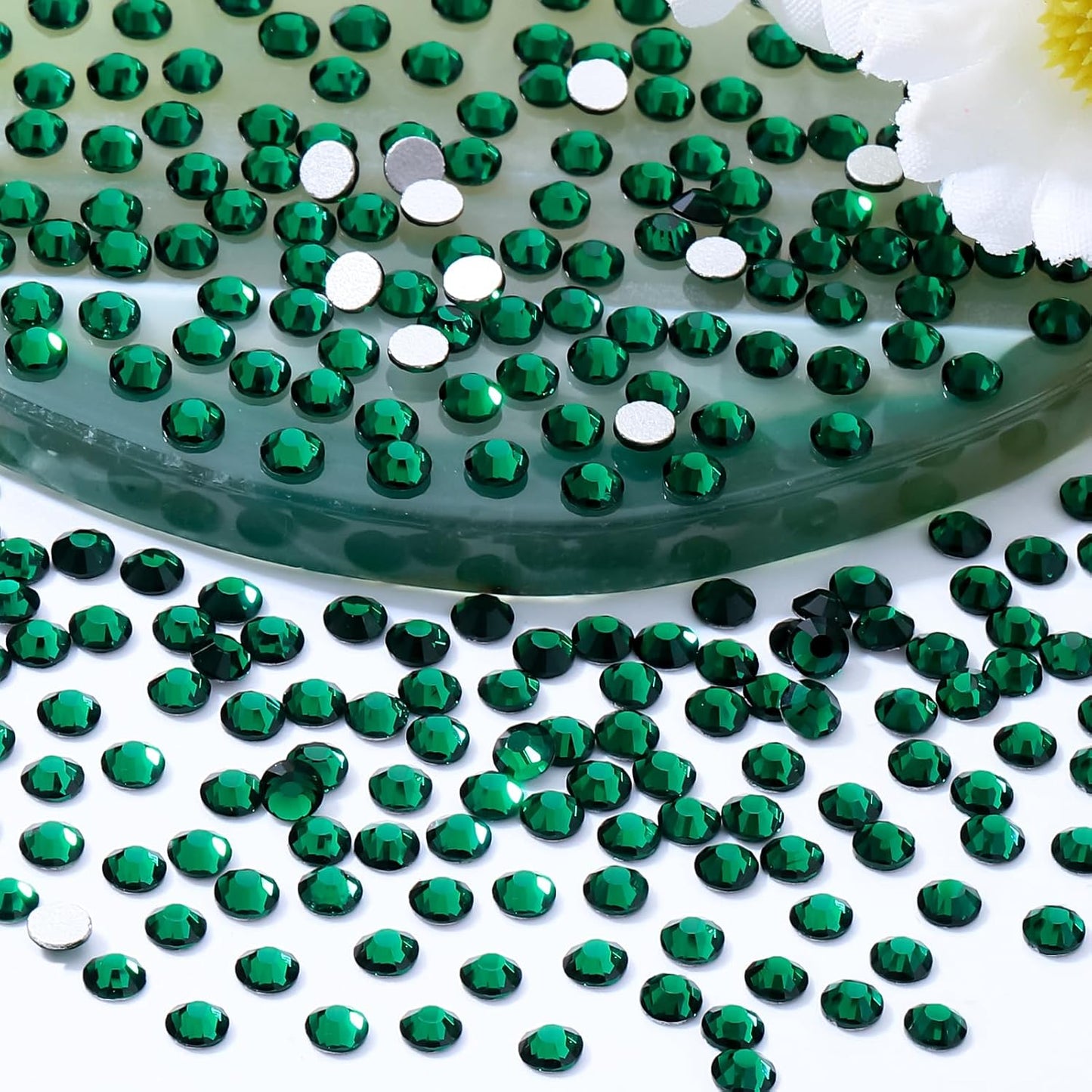 Malachite Green Flatback Rhinestones, Glass Rhinestones for Nail Art and Craft, Glue Fix, Loose Crystal Gemstones(Green, SS10, 1440pcs, 2.7-2.8mm)